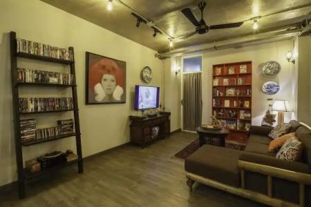 Chala Number 2 Art and Gallery - 13