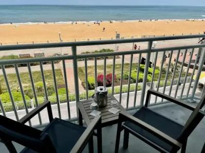 Sheraton Oceanfront - 208