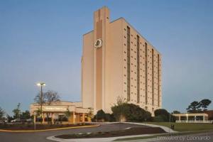 DoubleTree by Hilton Virginia Beach, Virginia Beach