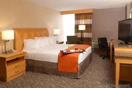 DoubleTree by Hilton Virginia Beach - 6