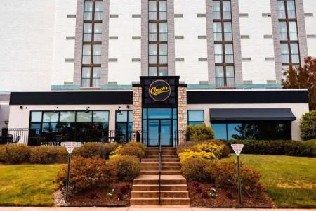 DoubleTree by Hilton Virginia Beach - 32