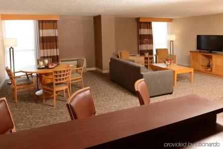 DoubleTree by Hilton Virginia Beach - 21