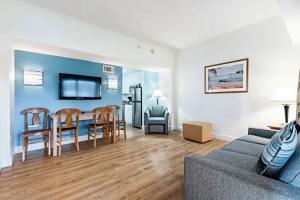 The Atrium Resort by VSA Resorts, Virginia Beach