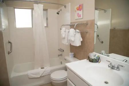 The Inn at Deep Canyon - 5