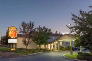 Super 8 by Wyndham Bend, Bend