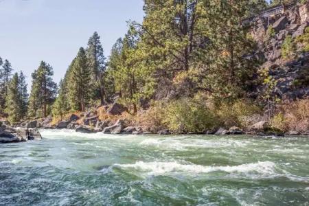 Super 8 by Wyndham Bend - 11