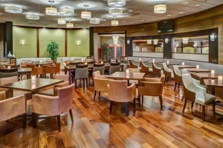 DoubleTree by Hilton Seattle Airport - 24