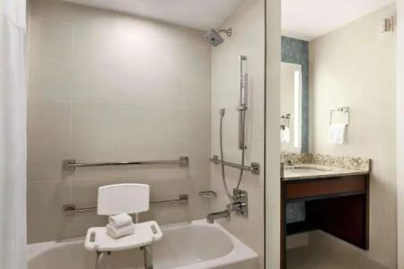 Hilton Garden Inn Carlsbad Beach - 10