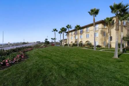 Hilton Garden Inn Carlsbad Beach - 30