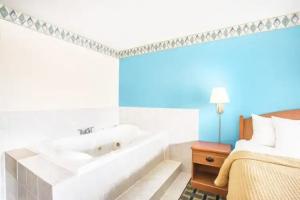 Days Inn by Wyndham Roanoke Near I-81, Roanoke