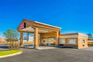Econo Lodge Inn & Suites Macon, Macon