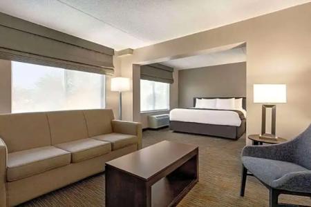 Wingate by Wyndham Wilmington - 45