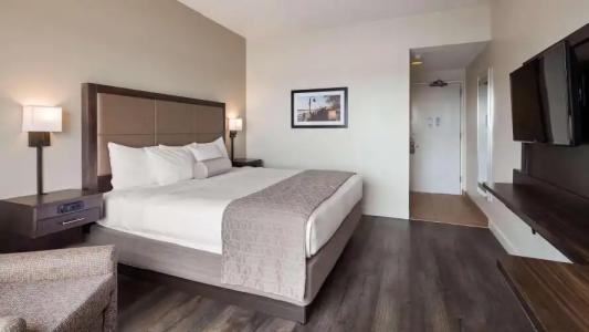 Best Western Plus Coastline Inn - 3