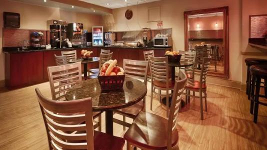 Best Western Plus Coastline Inn - 23