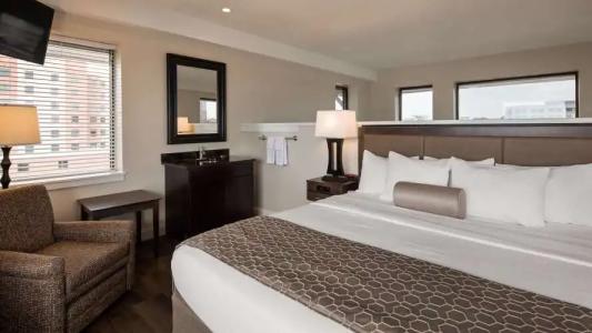 Best Western Plus Coastline Inn - 39