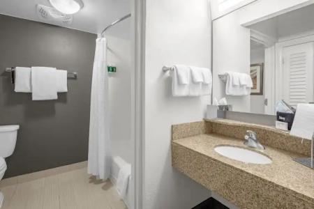 Courtyard by Marriott Wilmington/Wrightsville Beach - 21