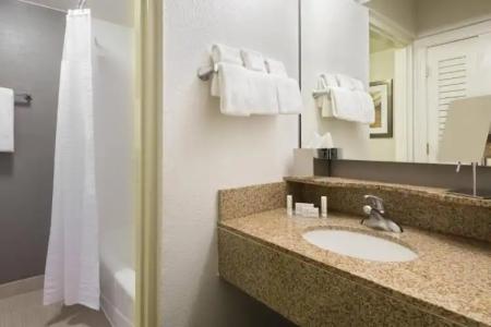 Courtyard by Marriott Wilmington/Wrightsville Beach - 32