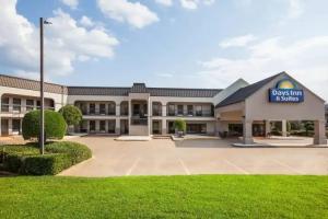Days Inn & Suites by Wyndham Tyler, Tyler
