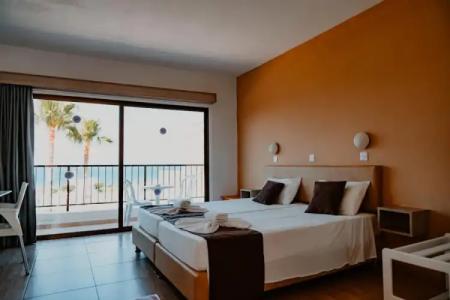 Penelope Beach Apts - 39