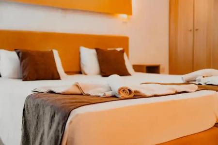 Penelope Beach Apts - 34