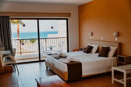 Penelope Beach Apts - 37