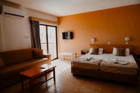 Penelope Beach Apts - 27