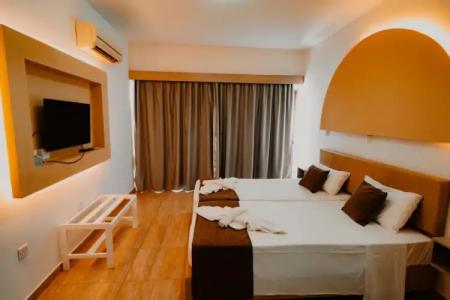 Penelope Beach Apts - 48