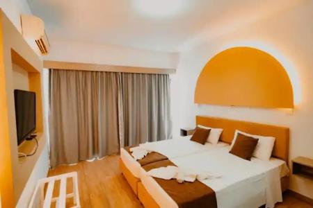 Penelope Beach Apts - 43