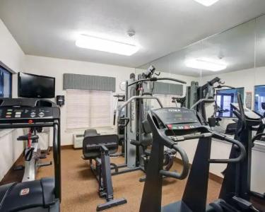 Quality Inn & Suites Near University - 14