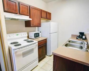 Quality Inn & Suites Near University - 20