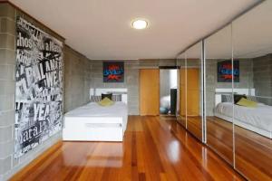 Retro House, Melbourne