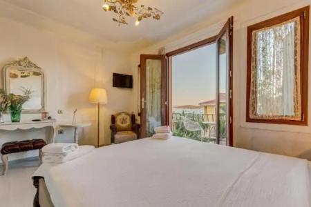 Cunda Battalos Kucuk - 24