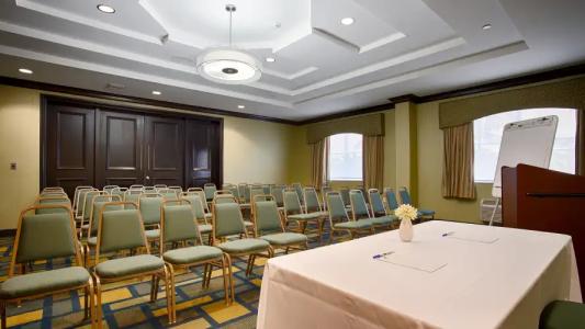 Best Western Plus Miami-Doral/Dolphin Mall - 12