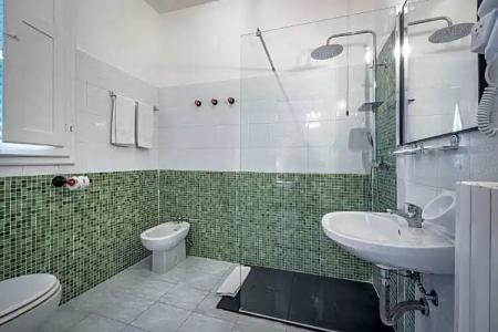 ḤỌṬẸḶ ṾẸṆẸṬỌ con accesso ZTL - 77