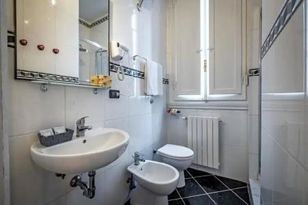 ḤỌṬẸḶ ṾẸṆẸṬỌ con accesso ZTL - 78