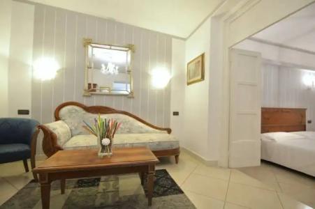 ḤỌṬẸḶ ṾẸṆẸṬỌ con accesso ZTL - 183