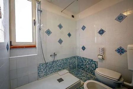 ḤỌṬẸḶ ṾẸṆẸṬỌ con accesso ZTL - 153