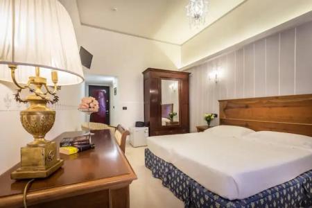 ḤỌṬẸḶ ṾẸṆẸṬỌ con accesso ZTL - 118