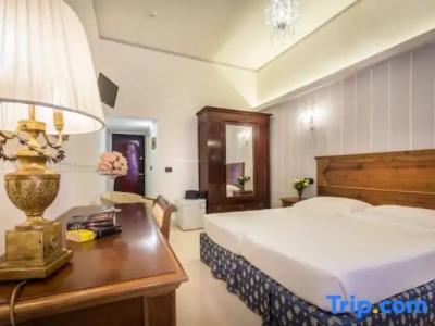 ḤỌṬẸḶ ṾẸṆẸṬỌ con accesso ZTL - 87