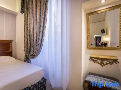 ḤỌṬẸḶ ṾẸṆẸṬỌ con accesso ZTL - 89