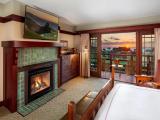 Makinson Double Suite