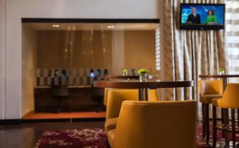 Kansas City Marriott Downtown - 2