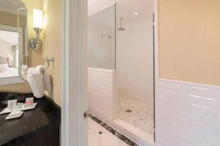 The Raphael, Autograph Collection - 8