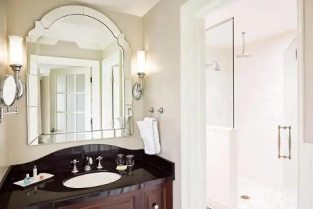 The Raphael, Autograph Collection - 46