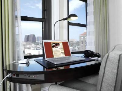 The Raphael, Autograph Collection - 7