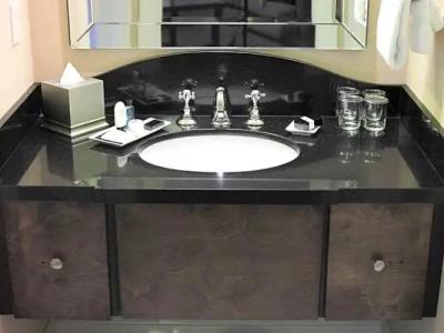 The Raphael, Autograph Collection - 86