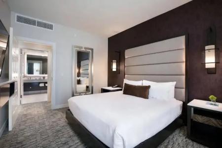 Ambassador Kansas City, Autograph Collection - 56