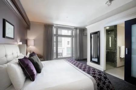 Ambassador Kansas City, Autograph Collection - 58