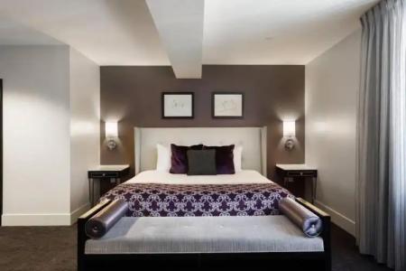 Ambassador Kansas City, Autograph Collection - 83