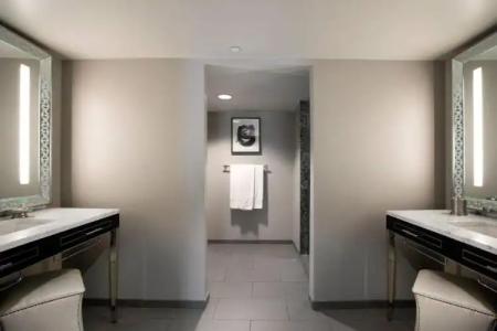 Ambassador Kansas City, Autograph Collection - 68